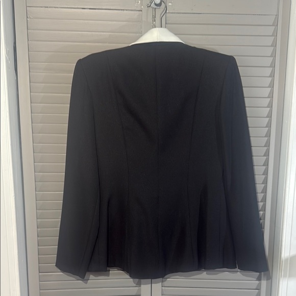 Alex Black and White Blazer - Picture 8 of 13